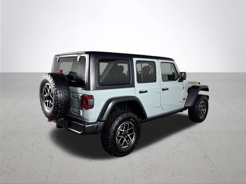 Used 2024 Jeep Wrangler Unlimited Rubicon w/ Convenience Group AWD/4WD image 6