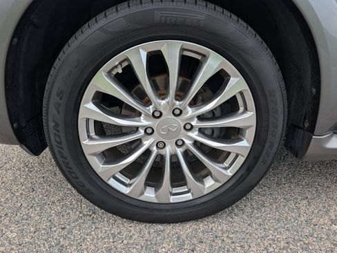 Used 2017 INFINITI QX80 4WD w/ Deluxe Technology Package image 9