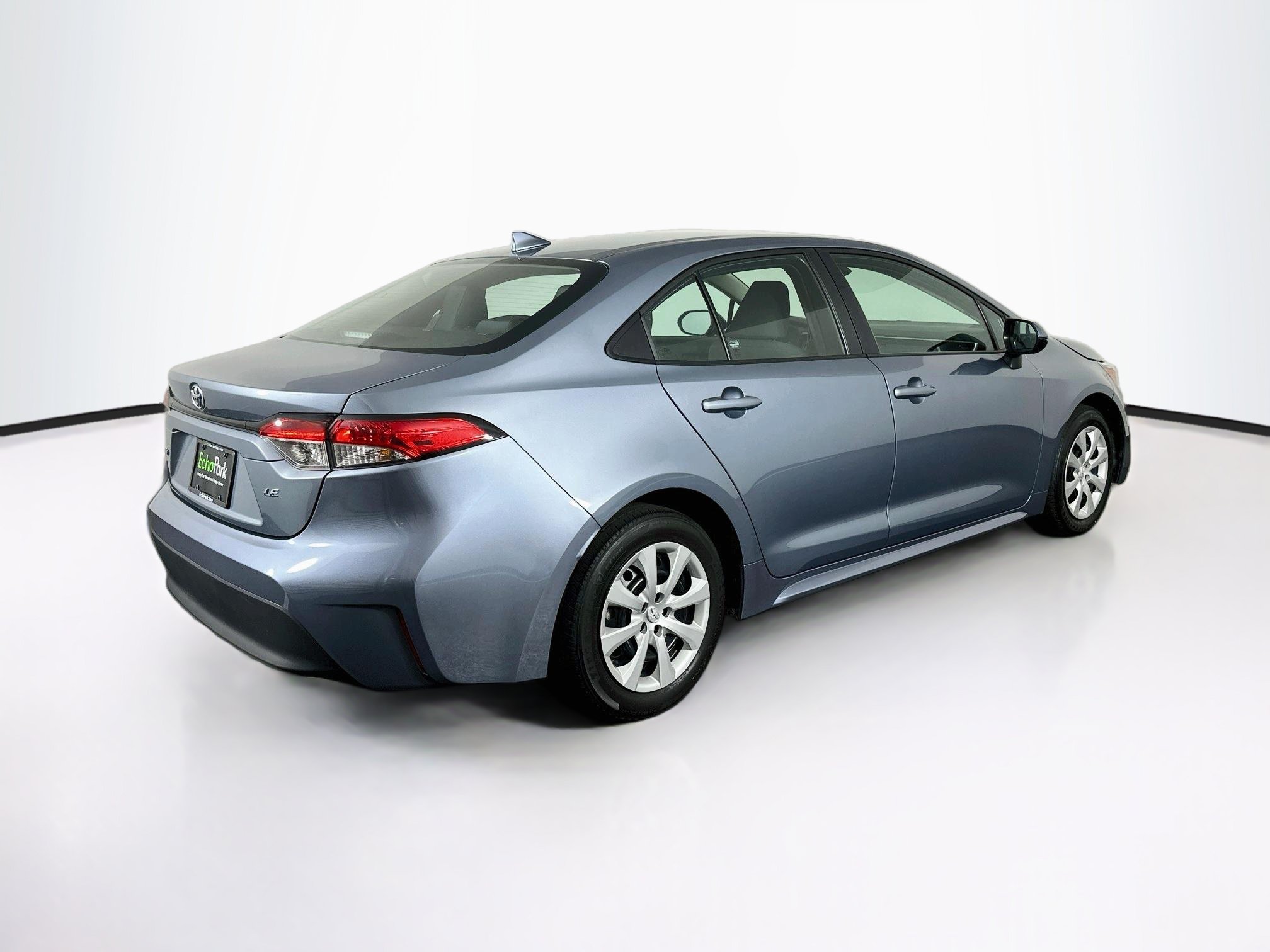 Used 2025 Toyota Corolla LE FWD image 9