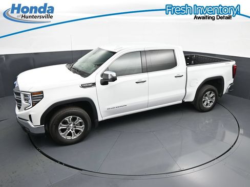 Used 2025 GMC Sierra 1500 SLT AWD/4WD image 19