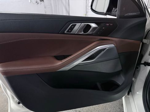 Used 2023 BMW X6 xDrive40i w/ M Sport Package AWD/4WD image 18