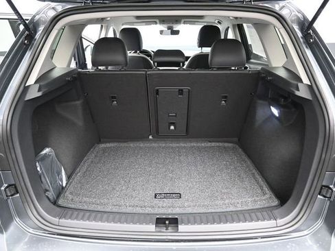 New 2026 Volkswagen Taos SE image 12