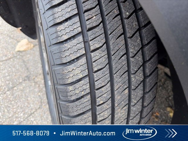 Used 2022 Ford Escape Titanium AWD/4WD image 4