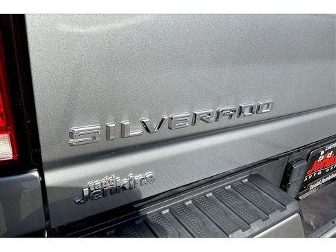 Used 2025 Chevrolet Silverado 3500 High Country w/ Technology Package AWD/4WD image 33
