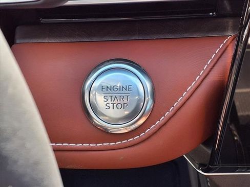 New 2025 Lincoln Nautilus Black Label w/ Jet Appearance Package image 8