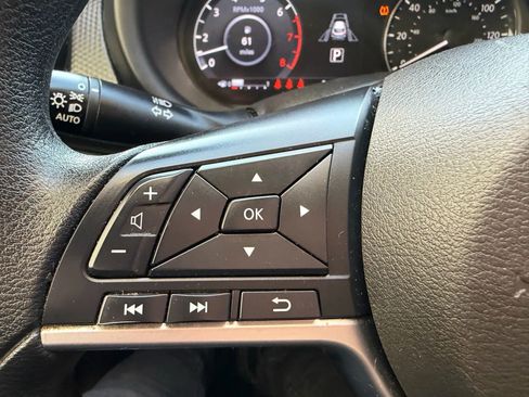 Used 2023 Nissan Kicks SV FWD image 13