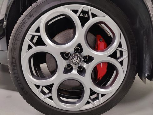 Used 2025 Alfa Romeo Tonale w/ Premium Package AWD/4WD image 31