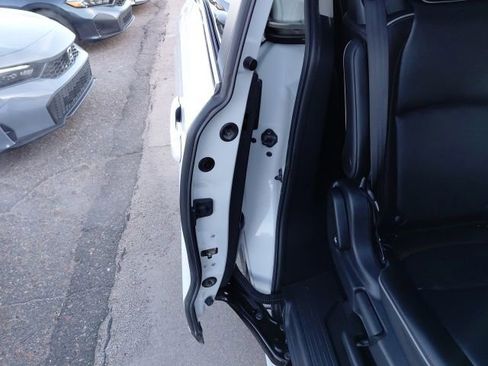 Used 2025 Honda Odyssey Touring image 35