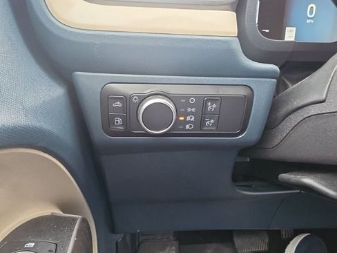 Used 2025 Ford Maverick Lariat AWD/4WD image 11