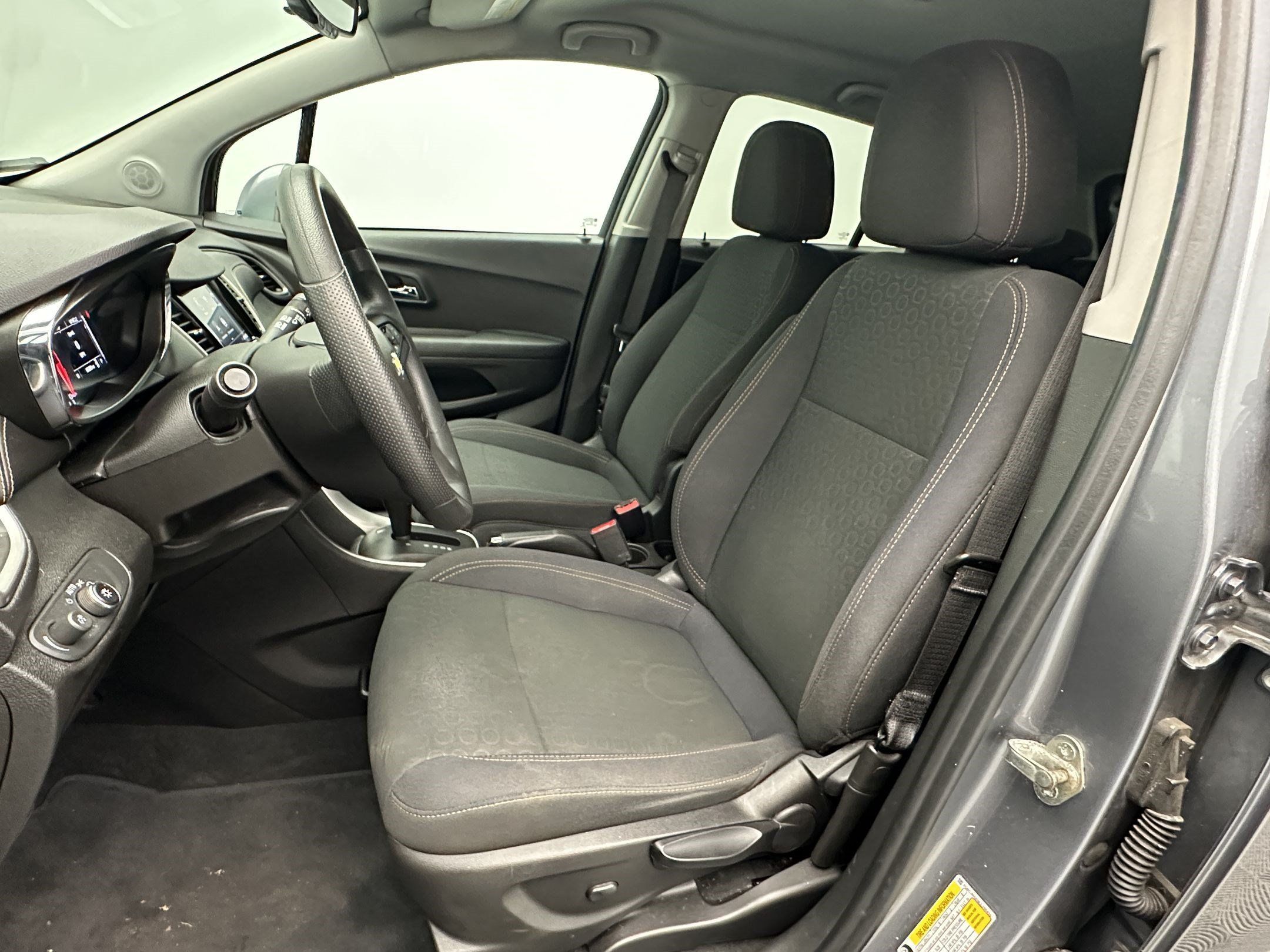 Certified 2020 Chevrolet Trax LS w/ Tint and Cruise Package AWD/4WD image 5