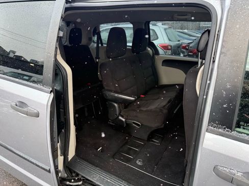 Used 2014 Dodge Grand Caravan American Value Package image 8