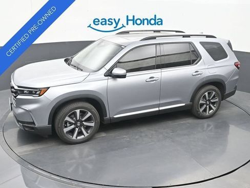 Used 2025 Honda Pilot Touring image 19