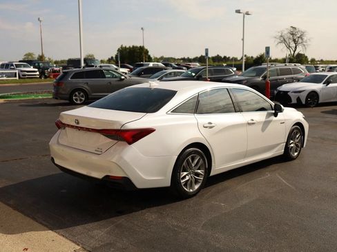 Used 2019 Toyota Avalon XLE w/ Moonroof Package FWD image 5
