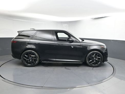 New 2025 Land Rover Range Rover Sport Dynamic SE AWD/4WD image 25