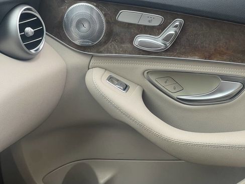 Used 2015 Mercedes-Benz C 300 4MATIC Sedan image 20