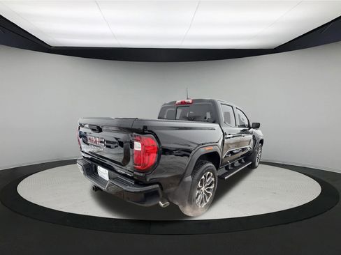 Used 2023 GMC Canyon Denali image 5