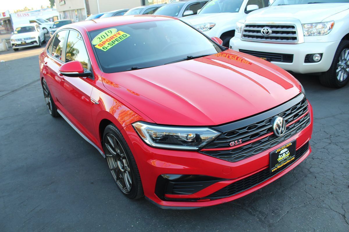 Used 2019 Volkswagen Jetta GLI FWD image 8