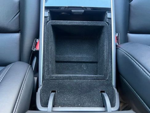 Used 2018 Tesla Model 3 Long Range image 33