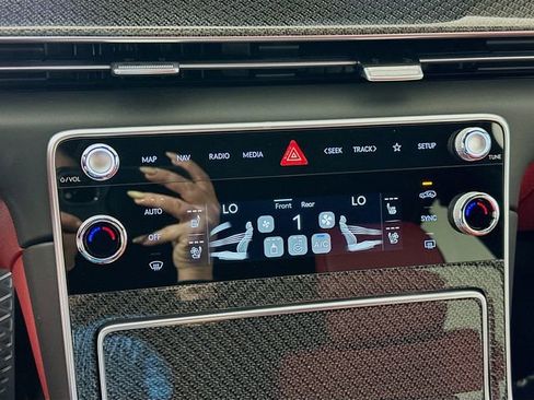 New 2026 Genesis GV80 3.5T e-SC image 14