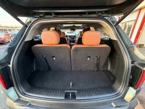 Certified 2022 Kia Sorento SX Prestige w/ Rust Color Package image 28