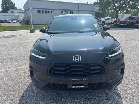 Used 2025 Honda HR-V Sport image 2