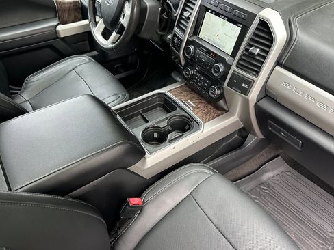Used 2018 Ford F250 Lariat w/ Lariat Ultimate Package image 15
