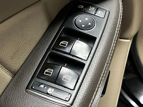 Used 2014 Mercedes-Benz GL 450 4MATIC image 16