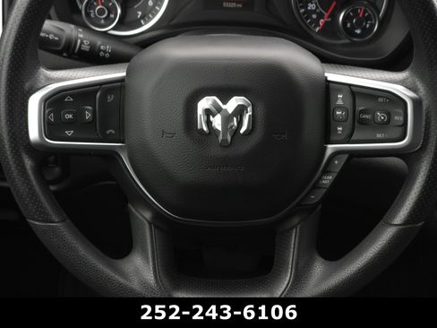 Used 2025 RAM 1500 Big Horn AWD/4WD image 23
