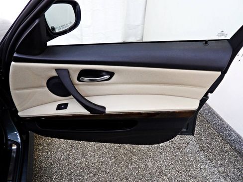 Used 2010 BMW 328i xDrive Sedan AWD/4WD image 11