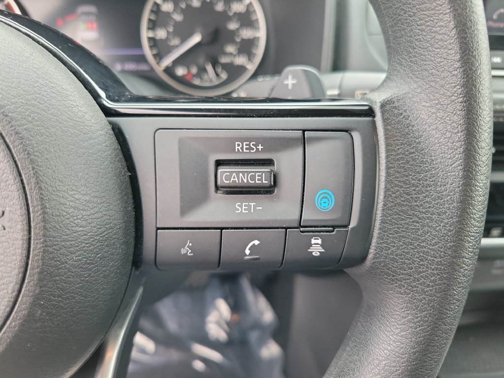 Used 2023 Nissan Rogue SV FWD image 21