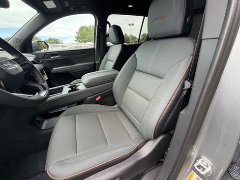 New 2026 GMC Acadia AT4 AWD/4WD image 14