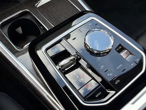 New 2026 BMW i7 xDrive60 AWD/4WD image 33