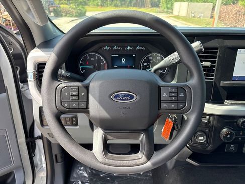 New 2026 Ford F350 XLT w/ FX4 Off-Road Package AWD/4WD image 16