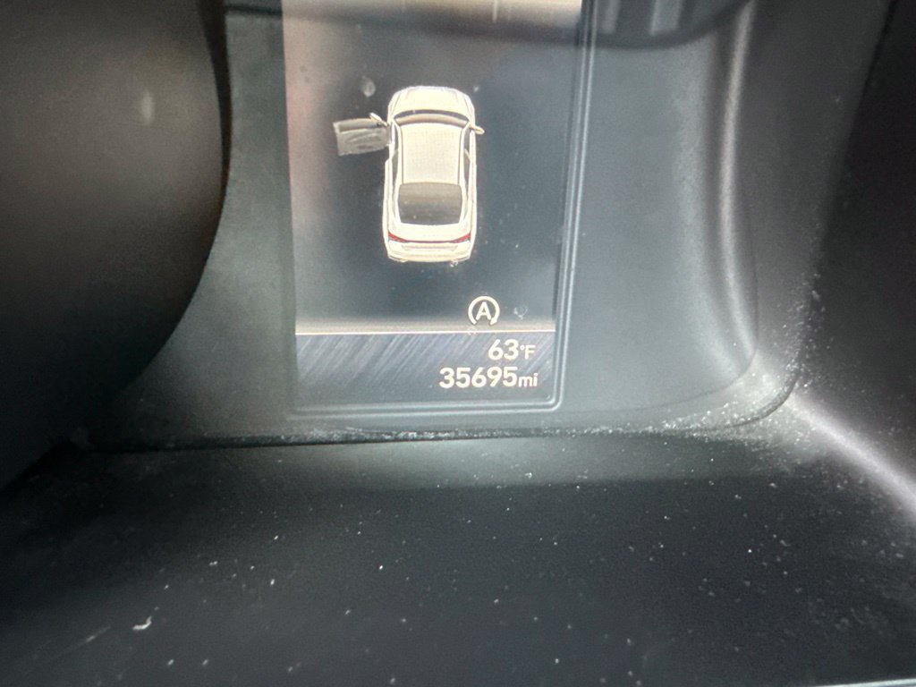 Used 2022 Hyundai Elantra SE FWD image 21