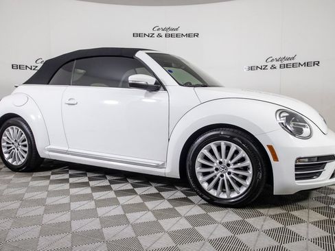 Used 2019 Volkswagen Beetle 2.0T SE FWD image 2