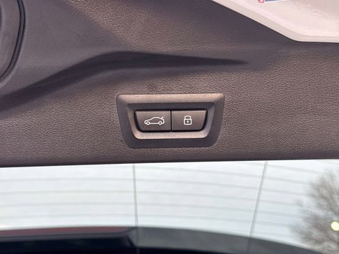 Used 2024 BMW X5 xDrive40i w/ Premium Package image 14