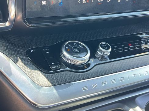 New 2026 Ford Expedition Max Platinum w/ Stealth Appearance Package AWD/4WD image 22