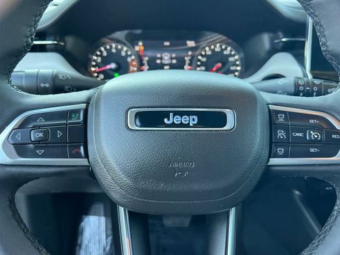 Used 2024 Jeep Compass Limited image 29