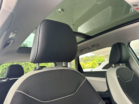 New 2026 Volkswagen Taos SE AWD/4WD image 16