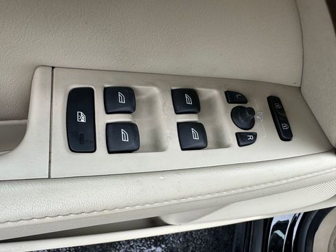 Used 2011 Volvo S80 3.2 w/ Climate Pkg image 12