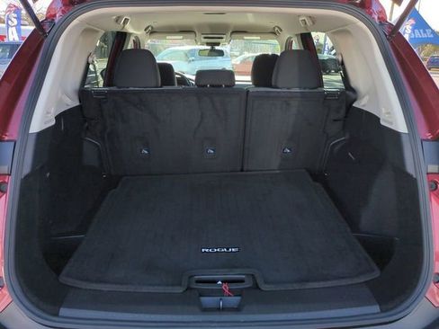 Used 2023 Nissan Rogue SV image 13