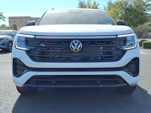 New 2026 Volkswagen Atlas Cross Sport SEL R-Line image 2