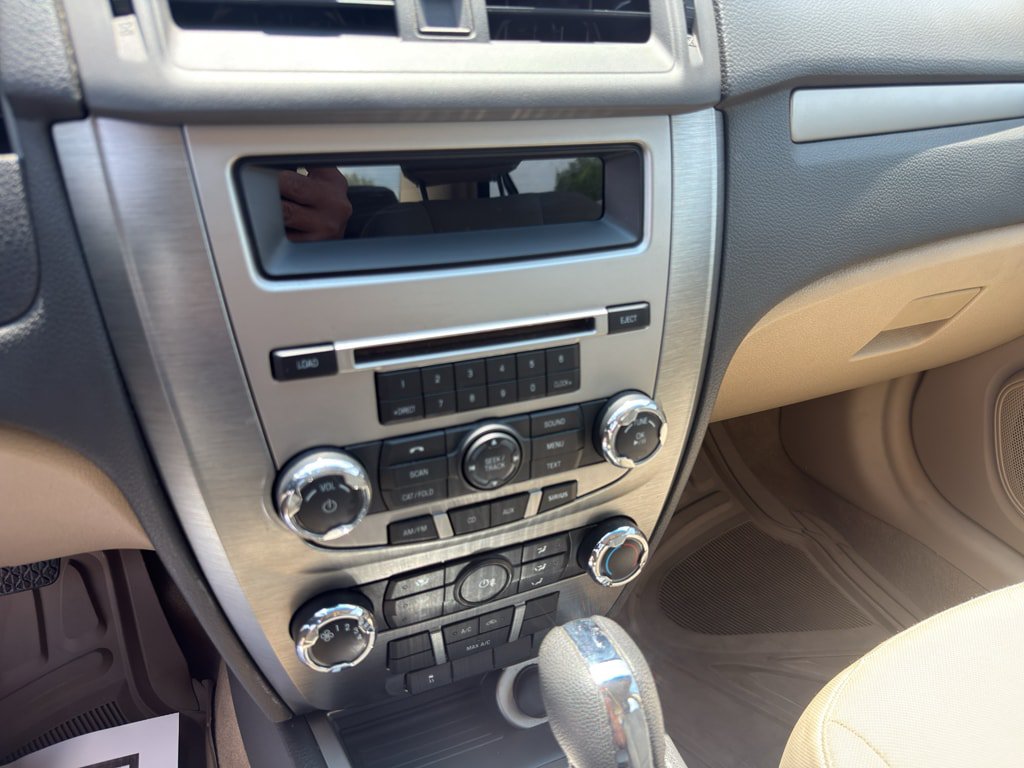 Used 2010 Ford Fusion SE FWD image 36