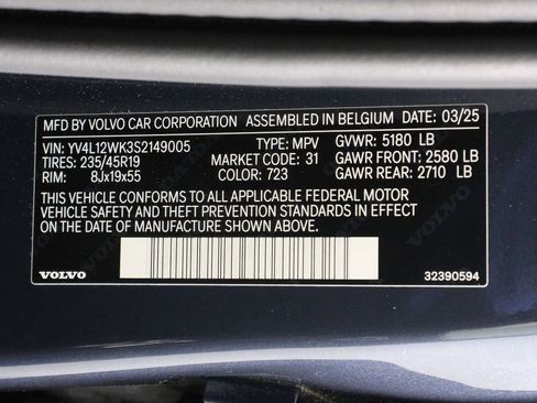 Certified 2025 Volvo V60 B5 Cross Country Plus image 16