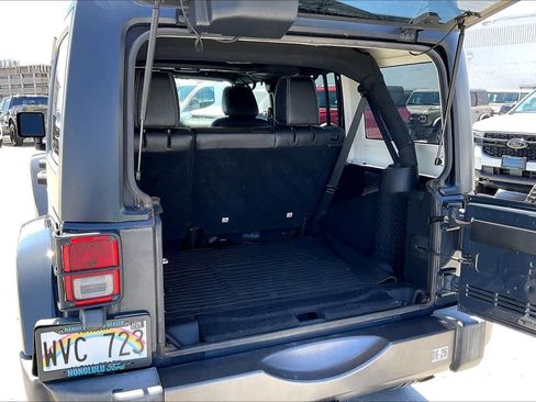 Used 2016 Jeep Wrangler Unlimited Sport AWD/4WD image 18