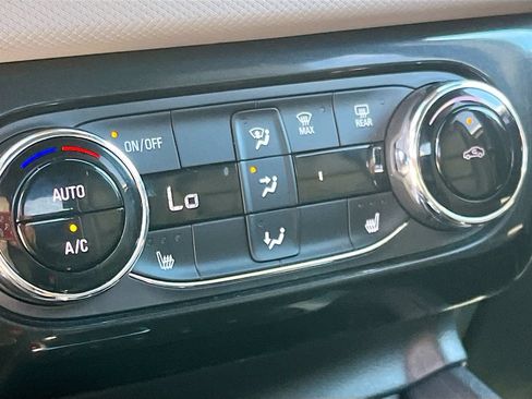 Used 2024 Chevrolet TrailBlazer ACTIV w/ Convenience Package AWD/4WD image 19