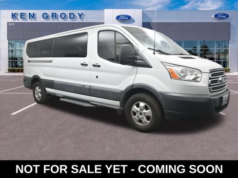 Used 2017 Ford Transit 350 XLT RWD image 1
