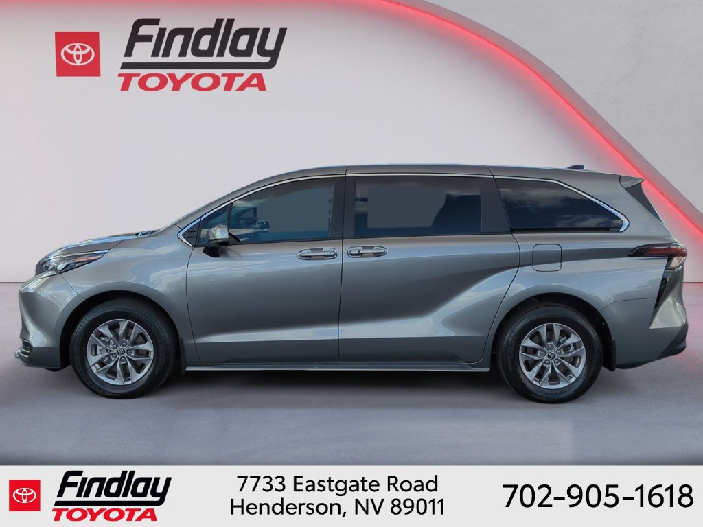 Certified 2026 Toyota Sienna LE FWD image 2