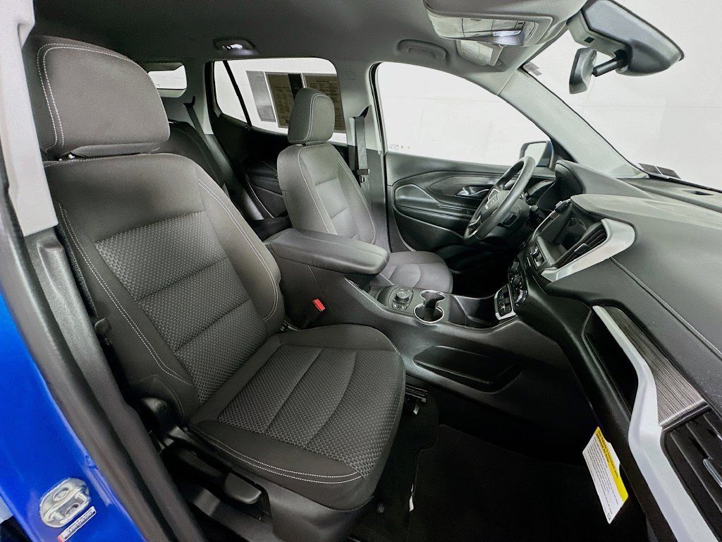 Used 2024 GMC Terrain SLE w/ Driver Convenience Package AWD/4WD image 29