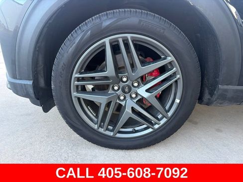 Used 2025 Ford Explorer ST-Line w/ ST-Line Street Pack AWD/4WD image 9